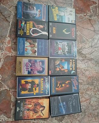 Lotto di videocassette vecchie anni 90 o 2000