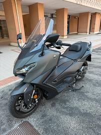 Yamaha TMAX 560
