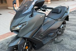 Yamaha TMAX 560