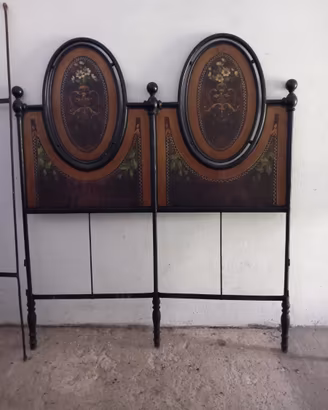 Letto matrimoniale antico in ferro dipinto a mano