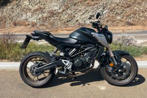 Honda cb125r 2021