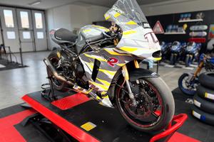 Triumph Daytona 675 MOTO 2 ! PRONTO PISTA!