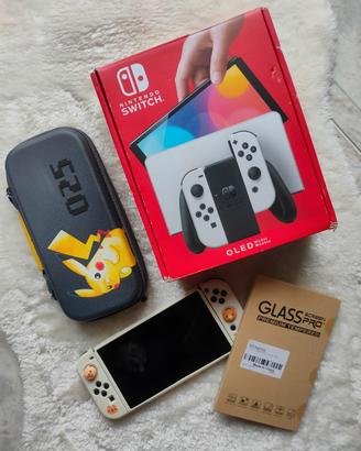 Nintendo switch Oled con accessori 