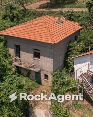 Casa indipendente di 280 m² a Agerola