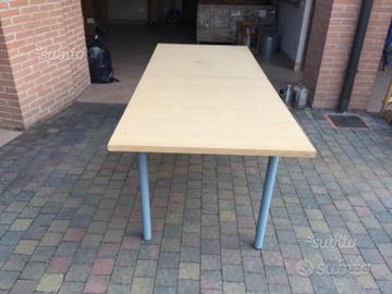 Tavoli con piedi smontabili