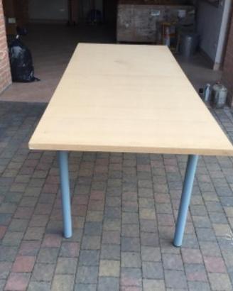 Tavoli con piedi smontabili