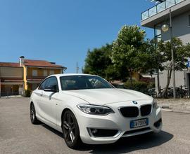 BMW 220i cupe