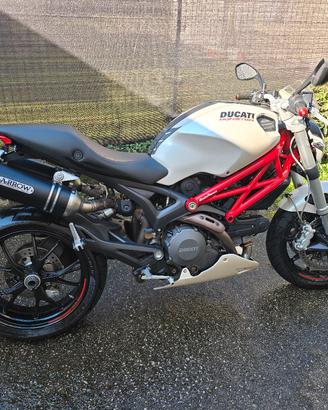 Ducati Monster 796