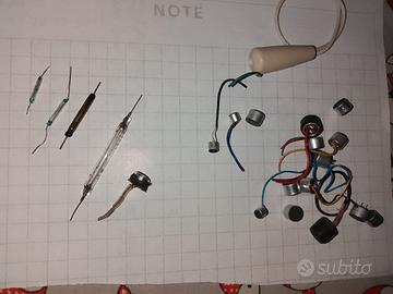 microfoni capsula e contatti reed