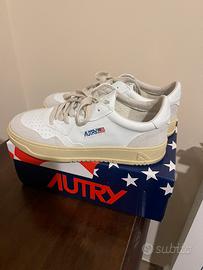Autry sneakers medalist low