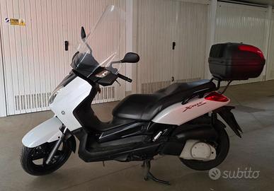 Scooter Yamaha X-MAX 250