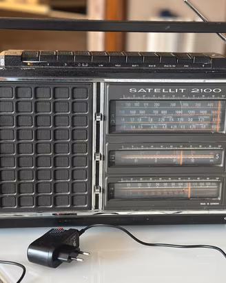 Radio Grundig Satellit 2100