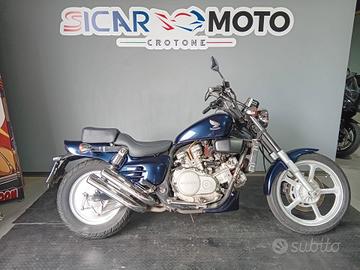 Honda VF 750 CUSTOM RC28