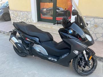 BMW c650 tenuto da vero amatore