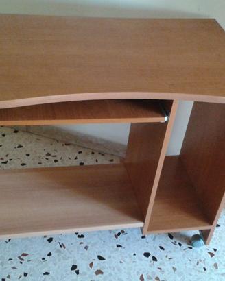 Scrivania  Porta PC