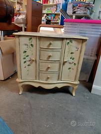 mobile credenzina in stile classico o provenzale