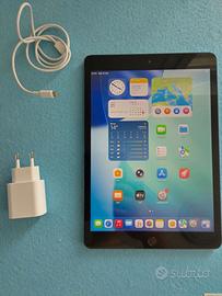 Apple iPad 8 th generation 32gb wifi 2020 10.2