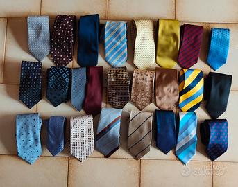 stock di 25 cravatte 