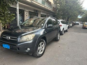 TOYOTA RAV4 III SUV  2.2 D 4WD 177 CV Diesel
