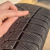Pneumatici invernali 215/50 R18 92V