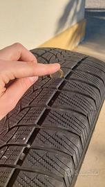 Pneumatici invernali 215/50 R18 92V
