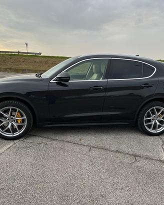 Alfa romeo stelvio Q4