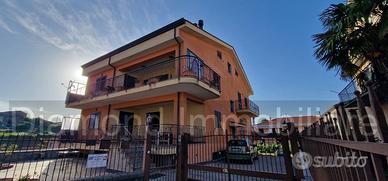 Villetta bifamiliare con giardino a Solicchiata
