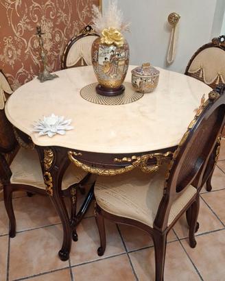Tavolo con sedie