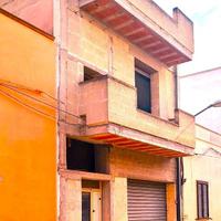 Fabbricato "grezzo" mq. 180 con giardino