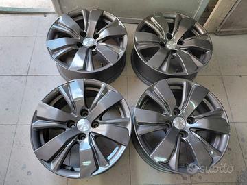 Cerchi in lega da 16 pollici per Peugeot 2008 ecc