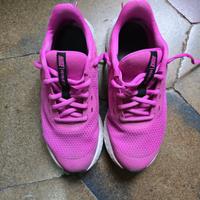 Nike revolution 36.5