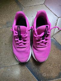 Nike revolution 36.5