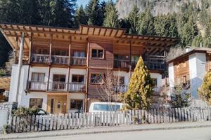 Immobile in asta di 1574 m² con più di 5 locali a 