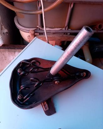 selle in cuoio per bici d, epoca 