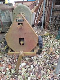 Mulino per cereali a cardano