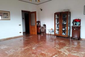 4 LOCALI A MENDICINO