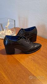 Scarpe classiche eleganti con punta taglia 37