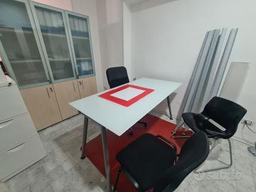 Scrivania Ufficio IKEA / Moderna