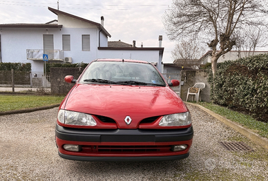RENAULT MEGANE 1996
