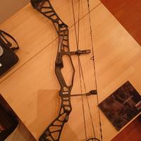 Arco compound Hoyt hyperedge