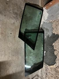 Vetri posteriori lancia y