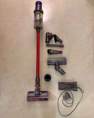 Dyson v8