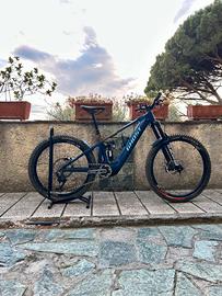 Ghost E-RIOT CF LTD 2025