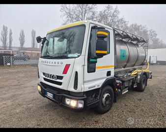 IVECO - eurocargo - pneumtico posteriore cabina co