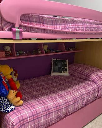 Letto a castello con scala contenitore
