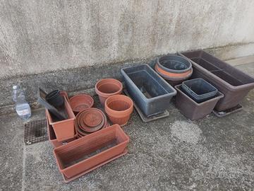 Vasi in plastica temperata da giardino 