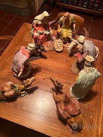 Presepe in terracotta creato e dipinto a mano