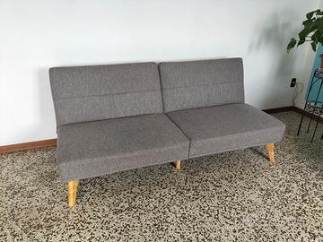 Divano letto   stile moderno come nuovo