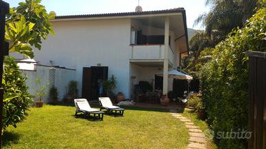 Villa ai piedi del monte circeo