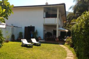 Villa ai piedi del monte circeo